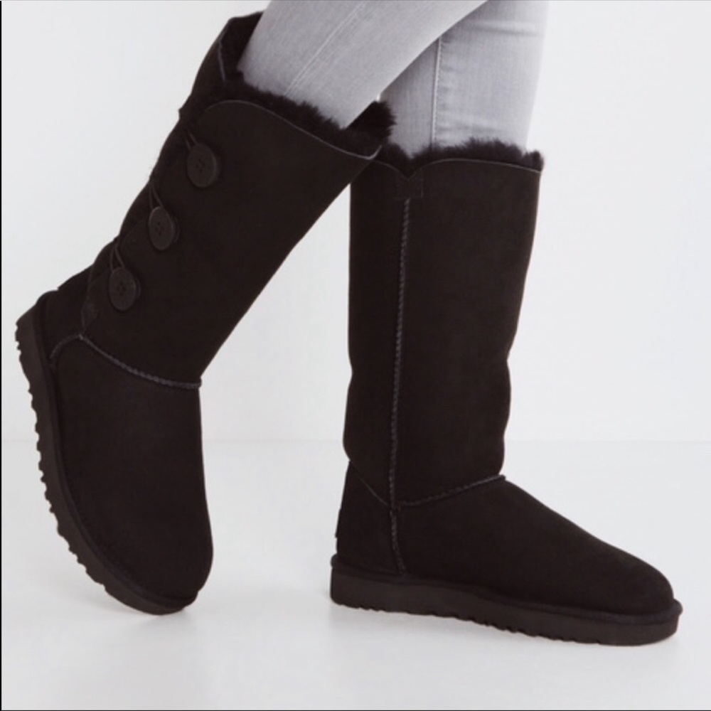 UGG🔴Triplets women’s Sz 9